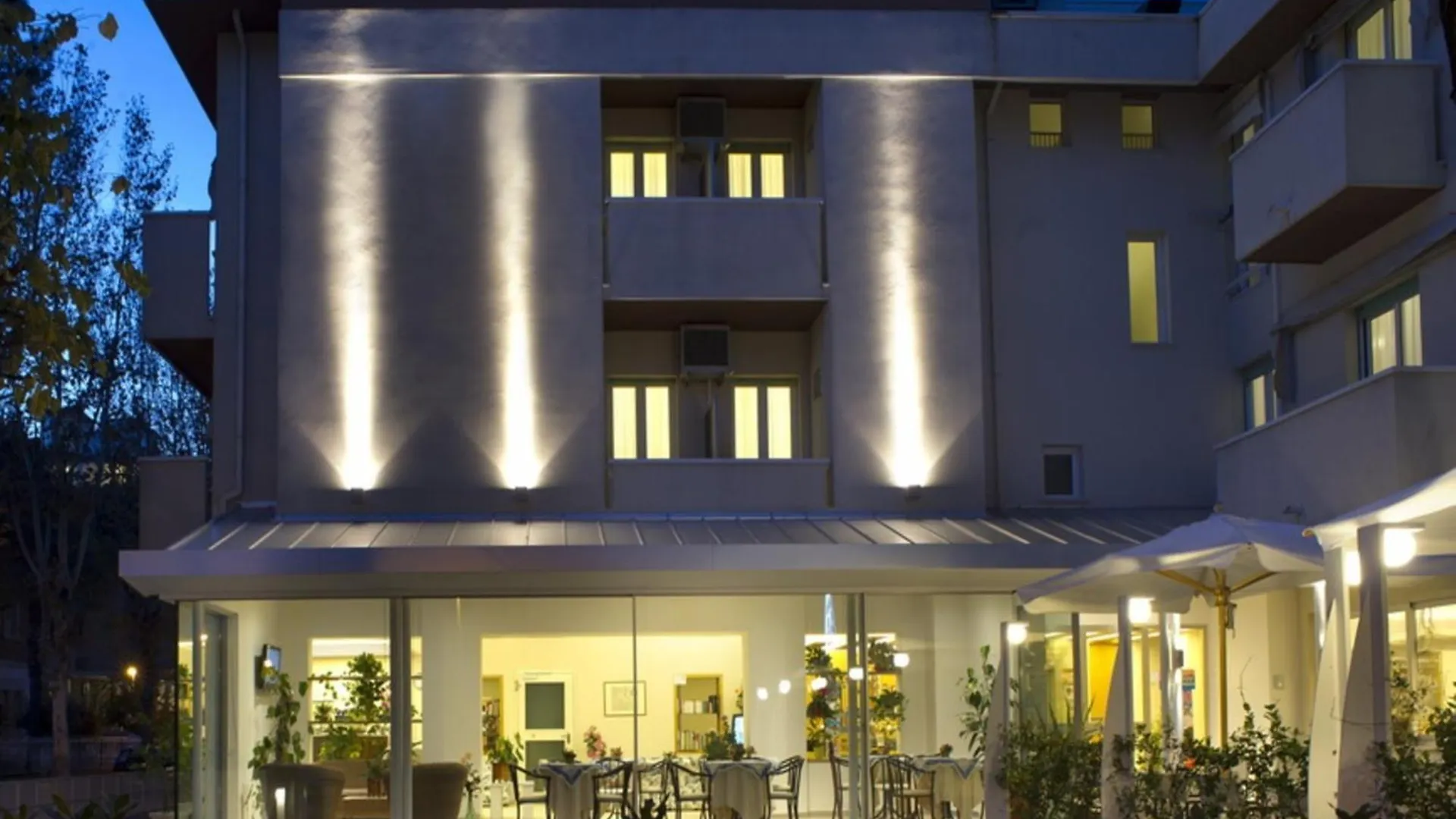 Hotel Nives 리치오네 이탈리아